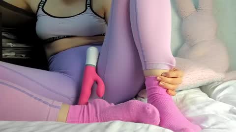 Snapshot of sweety_cum chatting on 02/18/25, 10:58 Mia online show from 02/18/25, 10:58