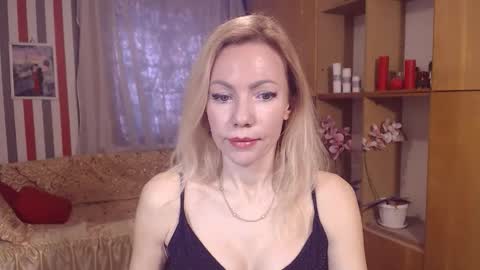 Snapshot of sweety_friend chatting on 04/13/26, 03:45 Sweety friend online show from 04/13/26, 03:45