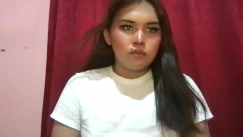 Snapshot of sweety_heart18 chatting on 05/09/26, 05:34 sweety_heart18 online show from 05/09/26, 05:34