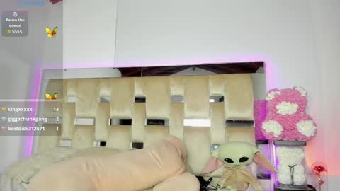  independent model  online show from 01/11/25, 01:06