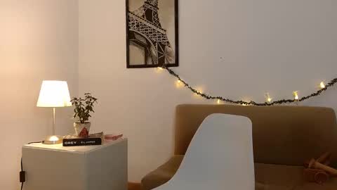 Snapshot of sweety_lya chatting on 10/13/25, 09:37 Lya online show from 10/13/25, 09:37