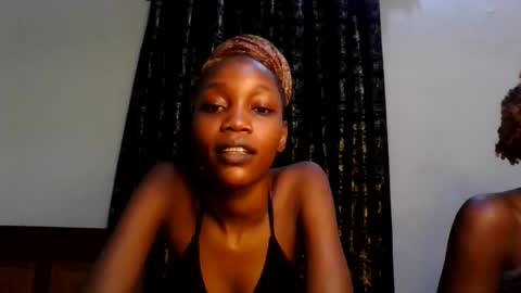 Snapshot of sweety_melanin chatting on 06/05/26, 12:39 Vickky online show from 06/05/26, 12:39