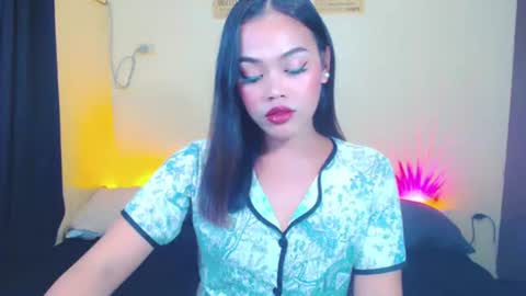 Snapshot of sweety_shane chatting on 06/23/26, 12:25 sweety_shane online show from 06/23/26, 12:25