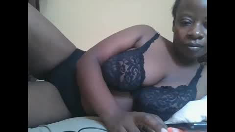 sweetyass25 online show from 10/06/25, 06:22