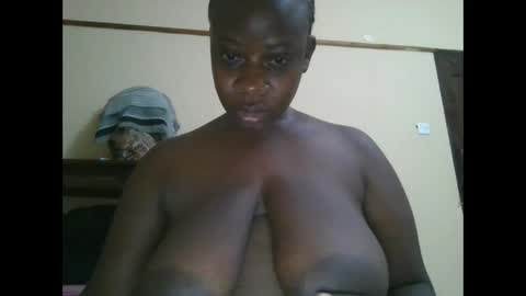 sweetyass25 online show from 10/17/25, 07:27