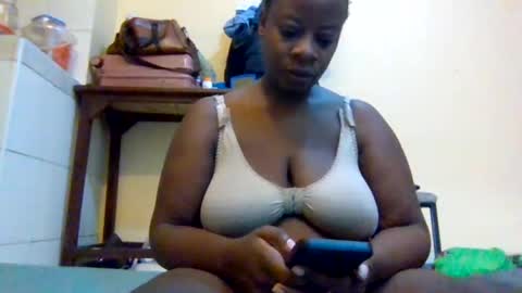 Snapshot of sweetyass25 chatting on 06/18/26, 05:51 sweetyass25 online show from 06/18/26, 05:51