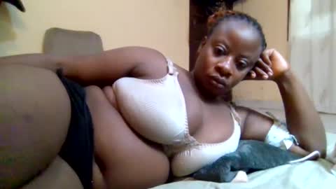 Snapshot of sweetyass25 chatting on 07/04/26, 06:52 sweetyass25 online show from 07/04/26, 06:52
