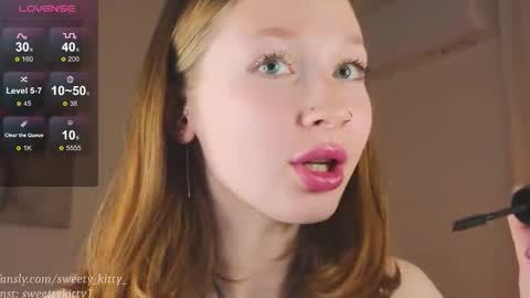 Snapshot of sweetykitty_x chatting on 12/19/25, 02:13 Jenny give it a sub online show from 12/19/25, 02:13