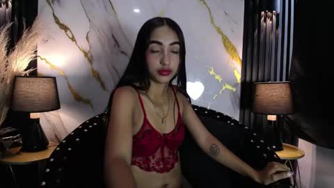 LAURA online show from 05/03/26, 12:00