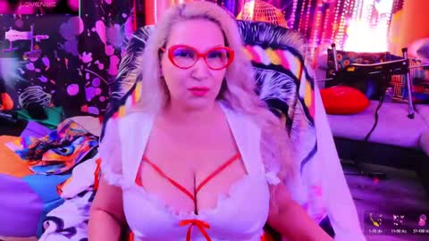 Lisa online show from 04/25/26, 03:53