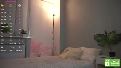 Astrid online show from 09/12/25, 07:03