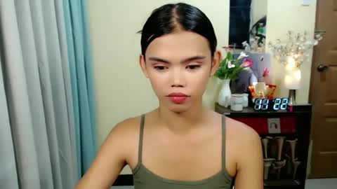 Snapshot of sweetytrannygirlxx chatting on 05/10/26, 03:23 Megan online show from 05/10/26, 03:23