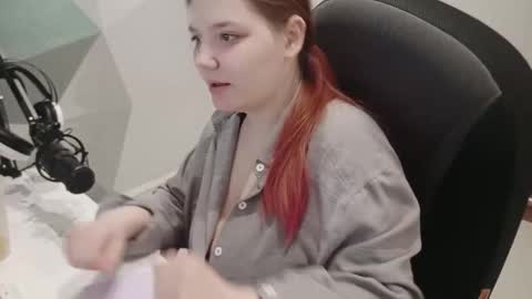 Snapshot of sweetyyfox chatting on 02/18/26, 03:41 Fox online show from 02/18/26, 03:41