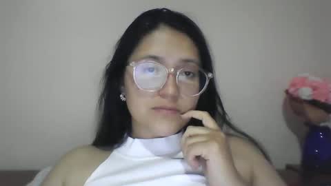 Snapshot of sweetyypeach chatting on 01/09/25, 03:47 sweetyypeach online show from 01/09/25, 03:47