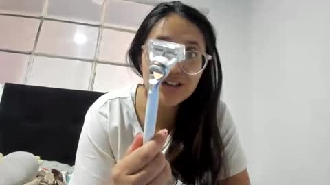 Snapshot of sweetyypeach chatting on 02/20/25, 07:08 sweetyypeach online show from 02/20/25, 07:08