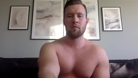 Snapshot of swekingxx chatting on 02/05/25, 02:16 swekingxx online show from 02/05/25, 02:16