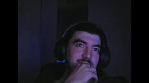 Snapshot of swepy88 chatting on 10/01/25, 04:02 Swepy online show from 10/01/25, 04:02