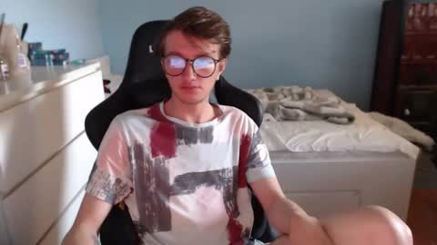 Snapshot of swetieechaarm chatting on 04/06/26, 09:10 Cat online show from 04/06/26, 09:10