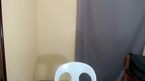 Snapshot of swetty_naughty chatting on 06/27/26, 02:01 Mae online show from 06/27/26, 02:01