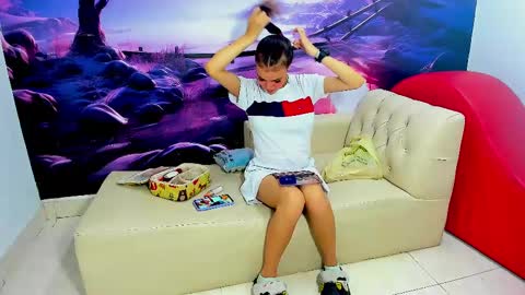 Snapshot of swingers_house chatting on 02/14/25, 07:12 Alana online show from 02/14/25, 07:12