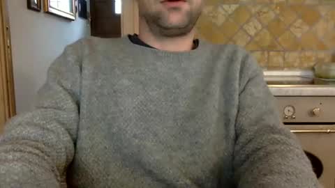 Snapshot of swissix chatting on 02/08/25, 09:03 Rocco online show from 02/08/25, 09:03