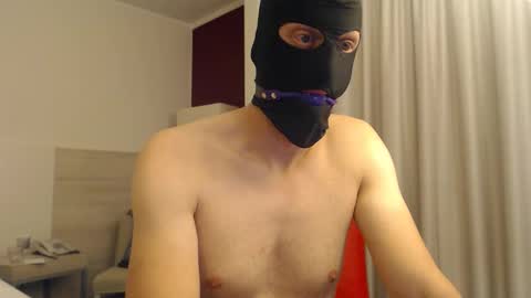 Snapshot of swissslave111 chatting on 09/23/25, 09:29 swissslave111 online show from 09/23/25, 09:29