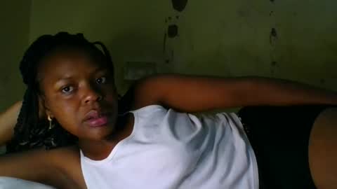 Snapshot of swit_seduction chatting on 05/13/26, 05:27 swit_seduction online show from 05/13/26, 05:27