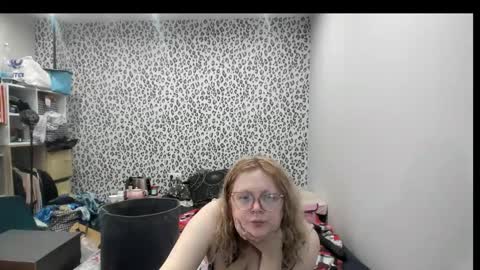 Snapshot of switchlorenx chatting on 03/22/26, 01:03 switchlorenx online show from 03/22/26, 01:03