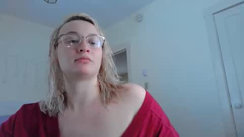 Snapshot of switchykitty chatting on 02/11/26, 08:36 ashley blayde online show from 02/11/26, 08:36