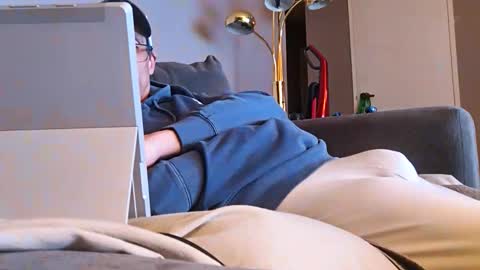 Snapshot of swontguy2025 chatting on 03/09/26, 06:28 swontguy2025 online show from 03/09/26, 06:28