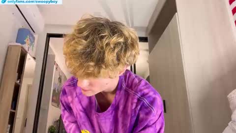 Snapshot of swoopyboy chatting on 01/18/26, 02:54 swoopyboy online show from 01/18/26, 02:54