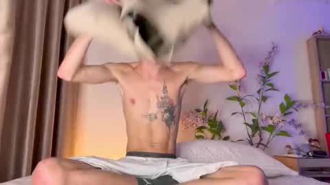 Snapshot of swoopyboy chatting on 02/13/26, 06:31 swoopyboy online show from 02/13/26, 06:31