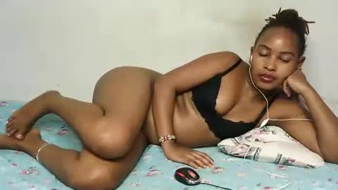 Snapshot of swt_bby chatting on 05/03/26, 10:49 swt_bby online show from 05/03/26, 10:49