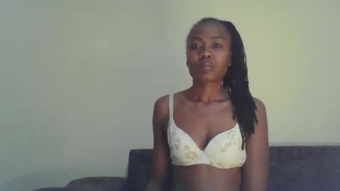 Snapshot of swtebony1 chatting on 02/06/25, 10:32 ALICIA online show from 02/06/25, 10:32