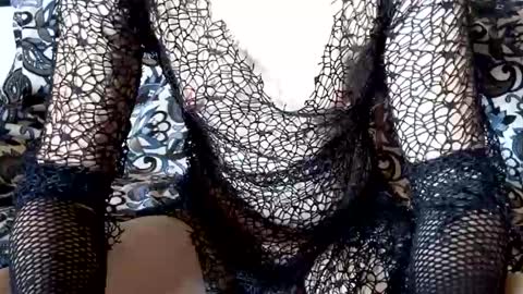 Snapshot of sylexia_stf chatting on 10/17/25, 06:43 Sylexia online show from 10/17/25, 06:43