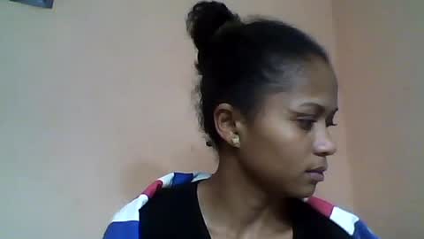 Snapshot of sylvaniah01 chatting on 06/24/26, 05:28 sylvaniah01 online show from 06/24/26, 05:28