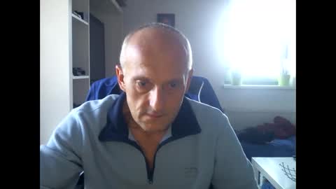 Snapshot of sylverstart92 chatting on 01/01/25, 08:35 sylverstart92 online show from 01/01/25, 08:35