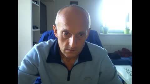 Snapshot of sylverstart92 chatting on 01/01/25, 11:38 sylverstart92 online show from 01/01/25, 11:38