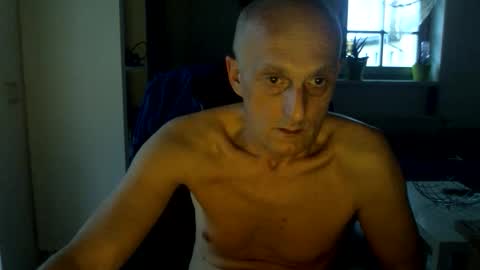 Snapshot of sylverstart92 chatting on 02/28/25, 04:31 sylverstart92 online show from 02/28/25, 04:31