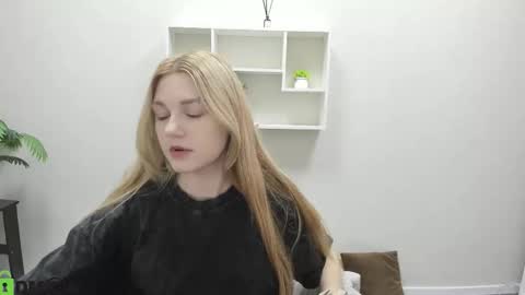 Sylvia online show from 09/16/25, 09:32