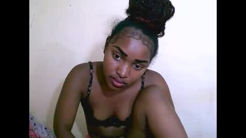 sylviasexy27 online show from 12/16/24, 11:55