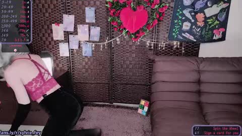 Sylvie online show from 02/15/25, 10:10