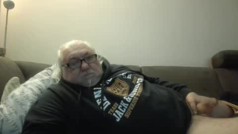 synek65 online show from 01/01/25, 08:26