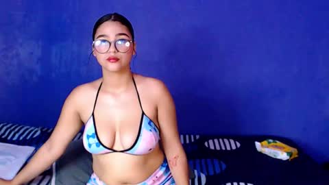 Snapshot of synfone_sex chatting on 10/22/25, 02:17 synfone_sex online show from 10/22/25, 02:17