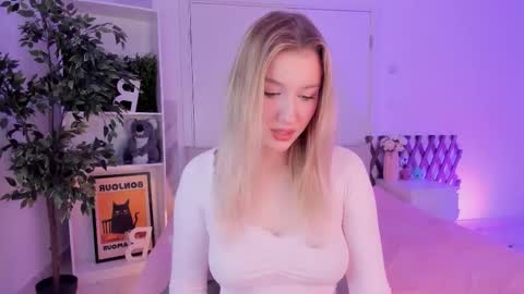 Ellie online show from 02/10/26, 07:12