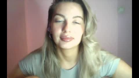 Snapshot of syrami chatting on 04/25/26, 04:37 syrami online show from 04/25/26, 04:37
