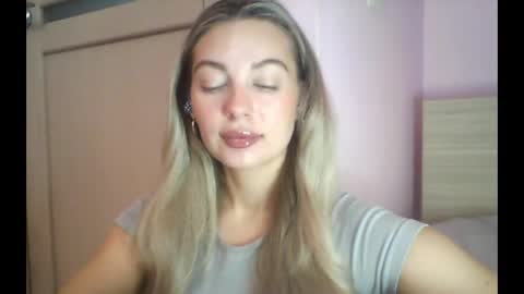 Snapshot of syrami chatting on 07/23/26, 02:26 syrami online show from 07/23/26, 02:26