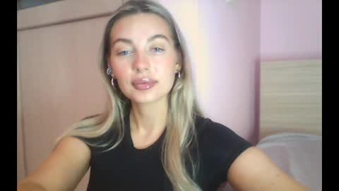 Snapshot of syrami chatting on 07/29/26, 01:09 syrami online show from 07/29/26, 01:09