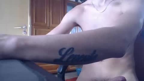 Snapshot of szabijunior chatting on 10/29/25, 07:32 szabijunior online show from 10/29/25, 07:32