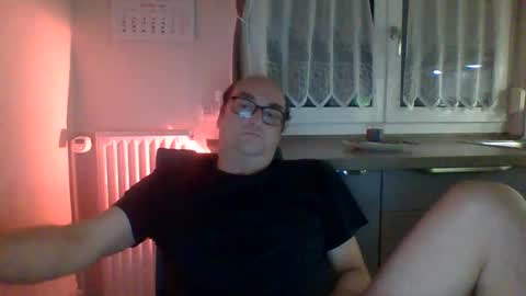 Snapshot of t0815 chatting on 11/03/25, 07:26 t0815 online show from 11/03/25, 07:26